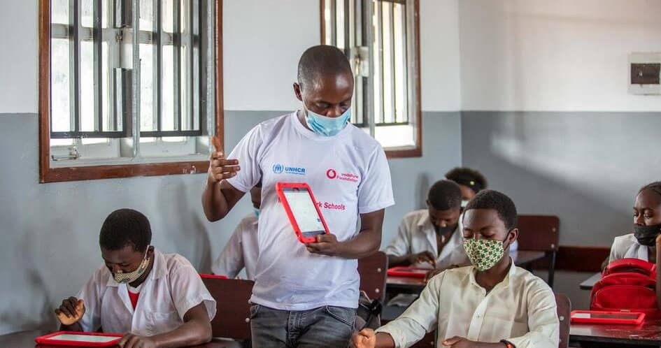 When innovative educational technologies combined with solar infrastructure benefit the integration of refugees and the communities that host them.