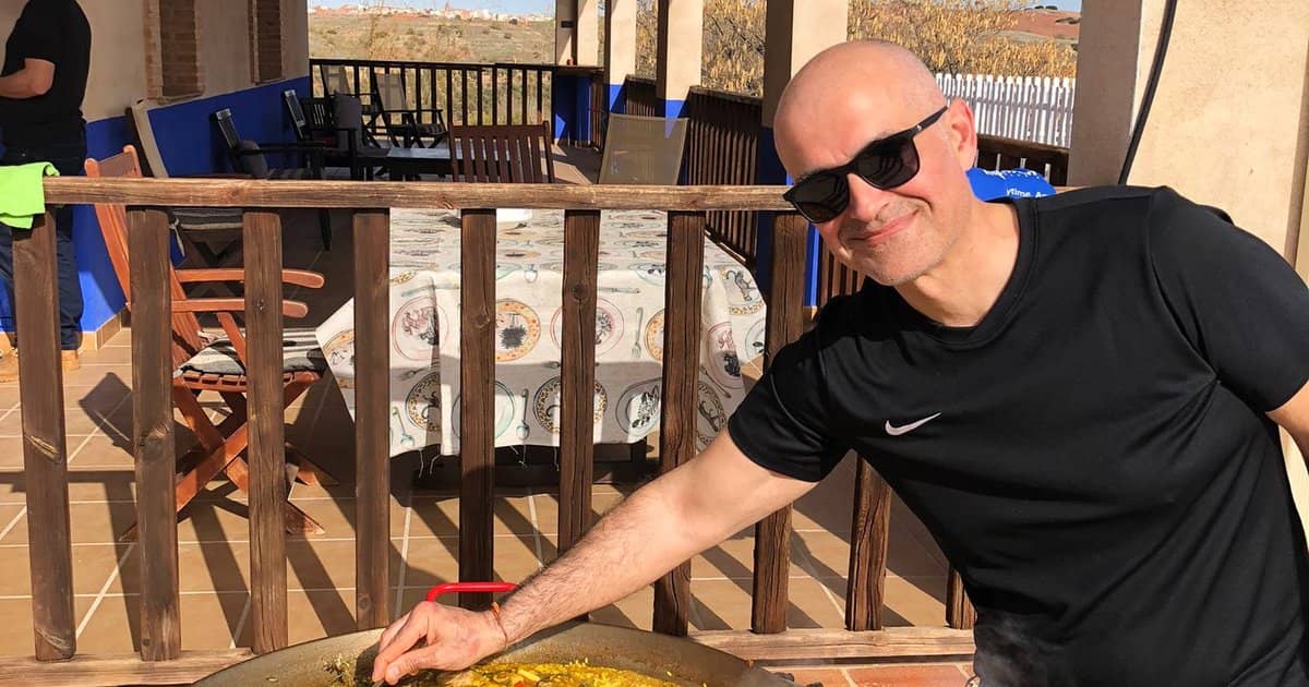 Who is Carlos Quinones?